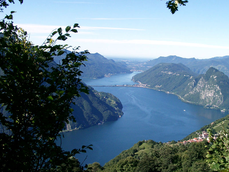 By Uwelino (Own work) [CC BY-SA 4.0 (https://creativecommons.org/licenses/by-sa/4.0)], via Wikimedia Commons https://commons.wikimedia.org/wiki/File%3ADer_Lago_di_Lugano.jpg